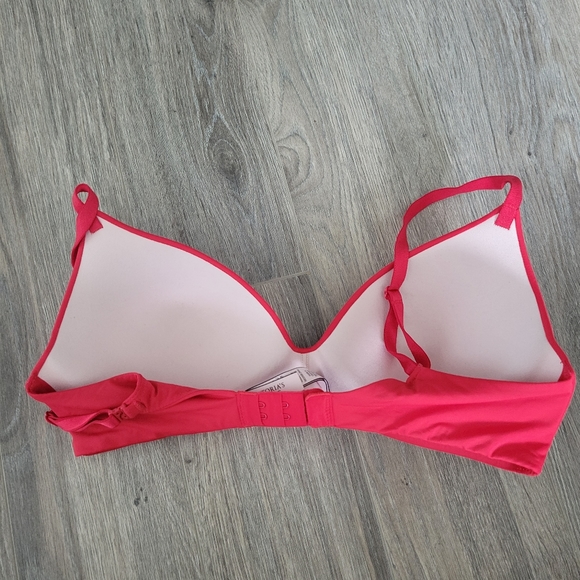 Victoria's Secret Red T-shirt Bra Wireless Lightly Lined 34C - Picture 2 of 7